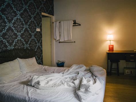 To find the cheapest hotel rooms, you'll need to consider several factors that affect the price. The time of year you visit can play a major role in price, with the off-season tending to be cheaper overall. Hotels with lower star ratings are going to be more affordable as well. 